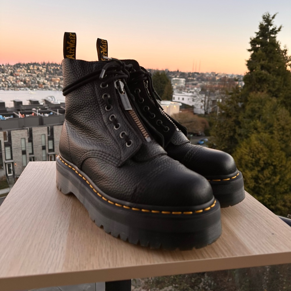 Dr. Martens Sinclair Milled Napa Leather Platform Boots (Size 9)